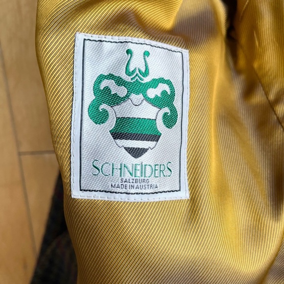 Schneiders Salzburg Austrian Heritage 100% Pure Virgin Wool Plaid Blazer Size 8✨ - Picture 5 of 8